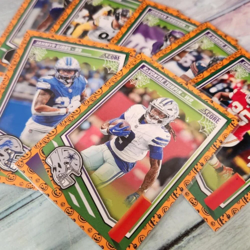 2025 Panini- Score Football Card Bundle - Picture 3 of 7